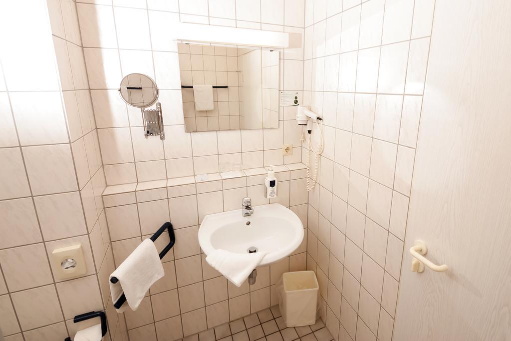 Wohlfuehlhotel Der Jaegerhof Willebadessen Eksteriør billede