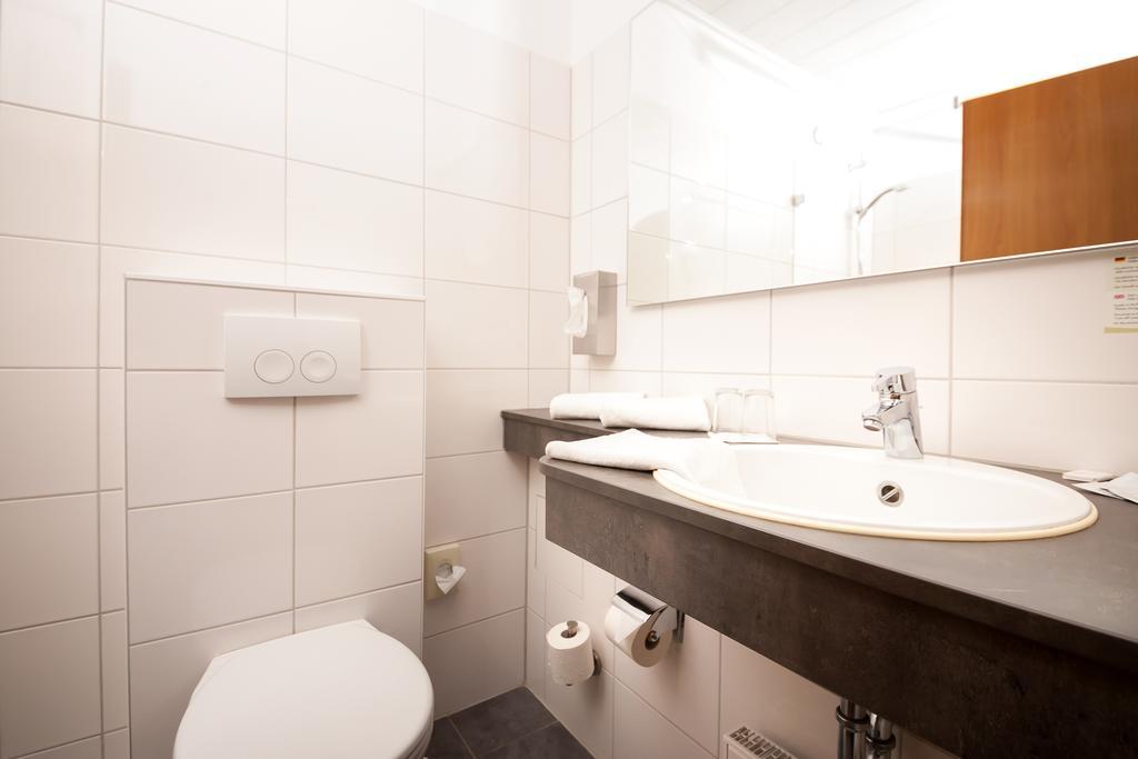 Wohlfuehlhotel Der Jaegerhof Willebadessen Eksteriør billede
