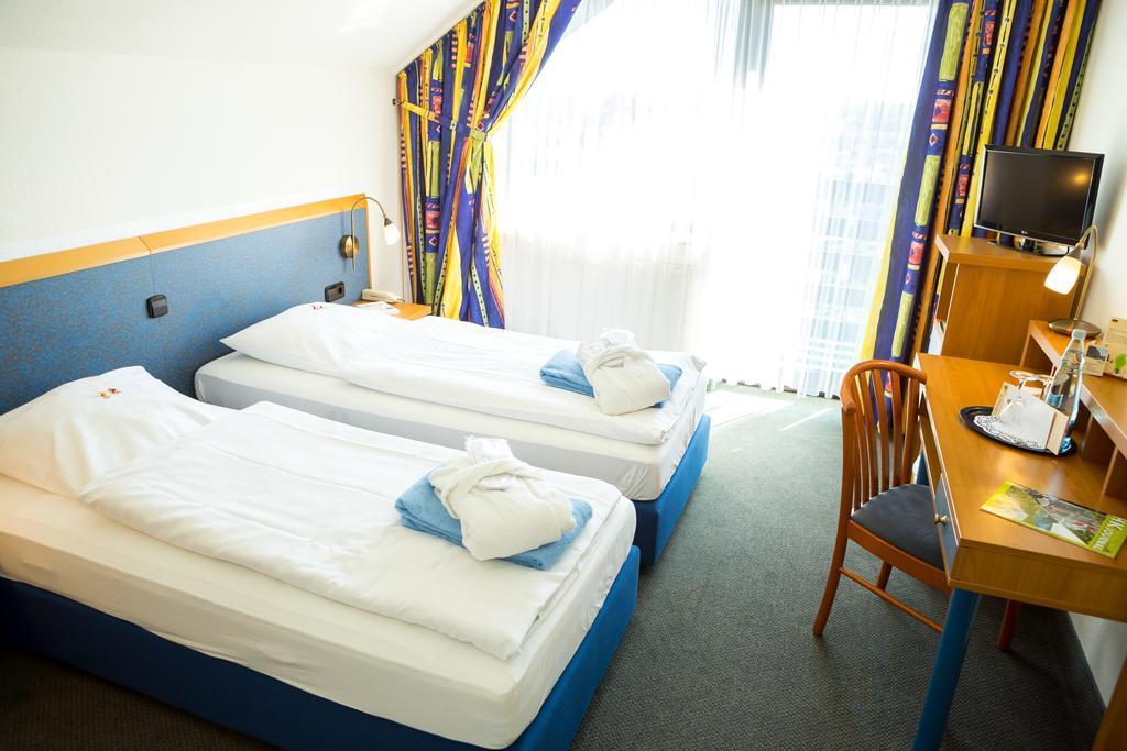 Wohlfuehlhotel Der Jaegerhof Willebadessen Eksteriør billede
