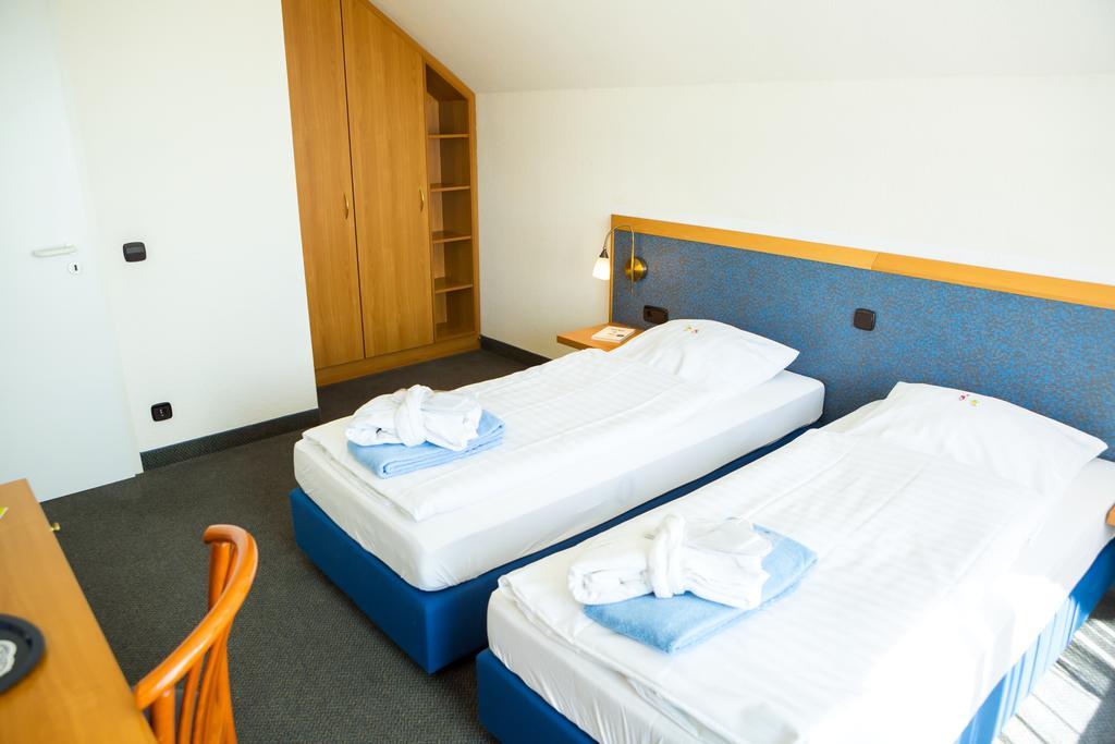 Wohlfuehlhotel Der Jaegerhof Willebadessen Eksteriør billede